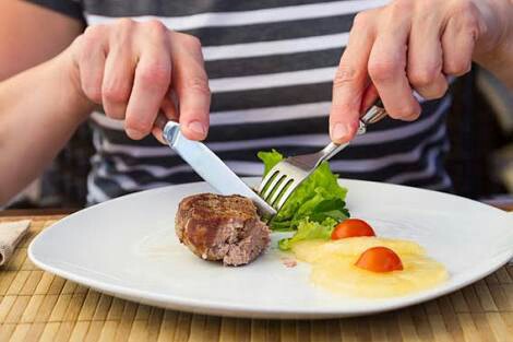knife and fork usage